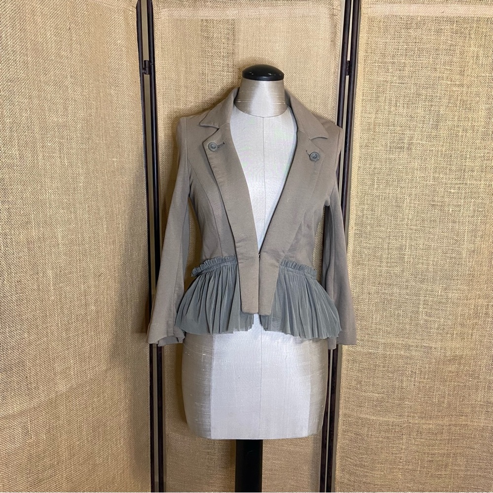 Free people Sage cropped cotton fitted knit peplum blazer. Size 0